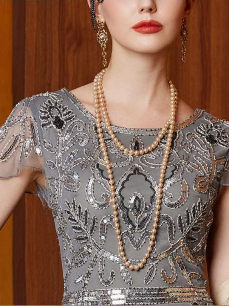 Robe grise à sequins en tulle manches courtes col rond années 1920