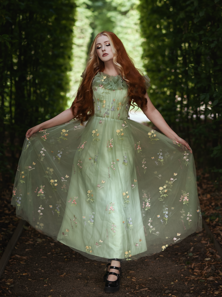 Robe bustier résille brodée fleurs verte années 30