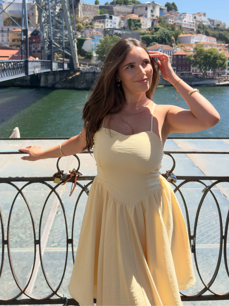 Robe Swing Jaune À Bretelles Fines Texturée Années 50