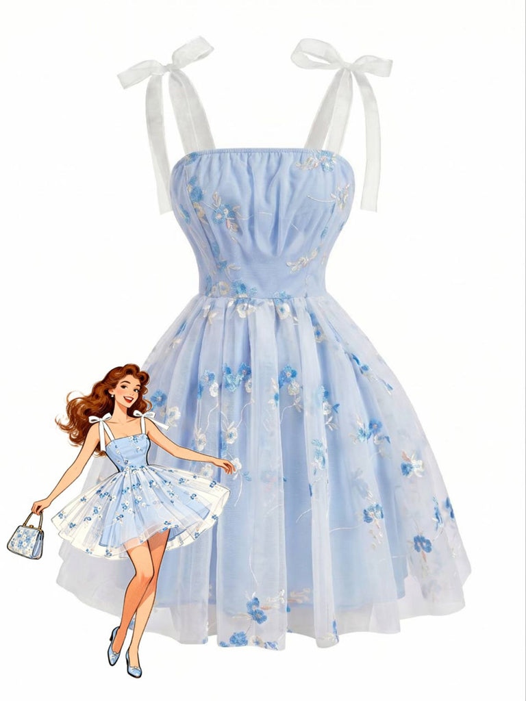 Robe Courte Bretelles Tulle Brodé Fleurs Bleu Ciel Années 1950
