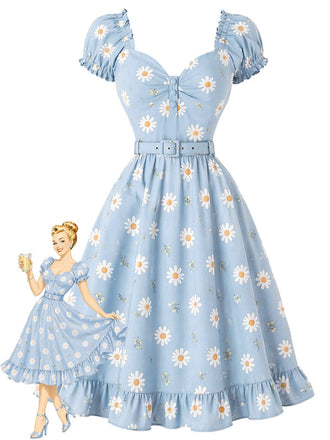 [Prévente] Robe bleu clair motif marguerites et décolleté cœur années 50