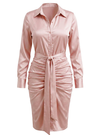 Robe-chemise en satin à taille froncée et nouée années 1960 - 2
