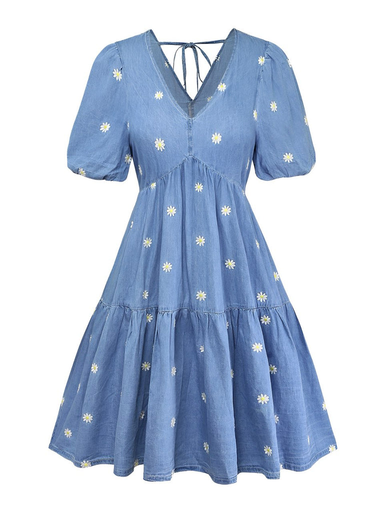 Robe Bleue Col V Marguerites Brodées Manches Bouffantes Années 1970 2
