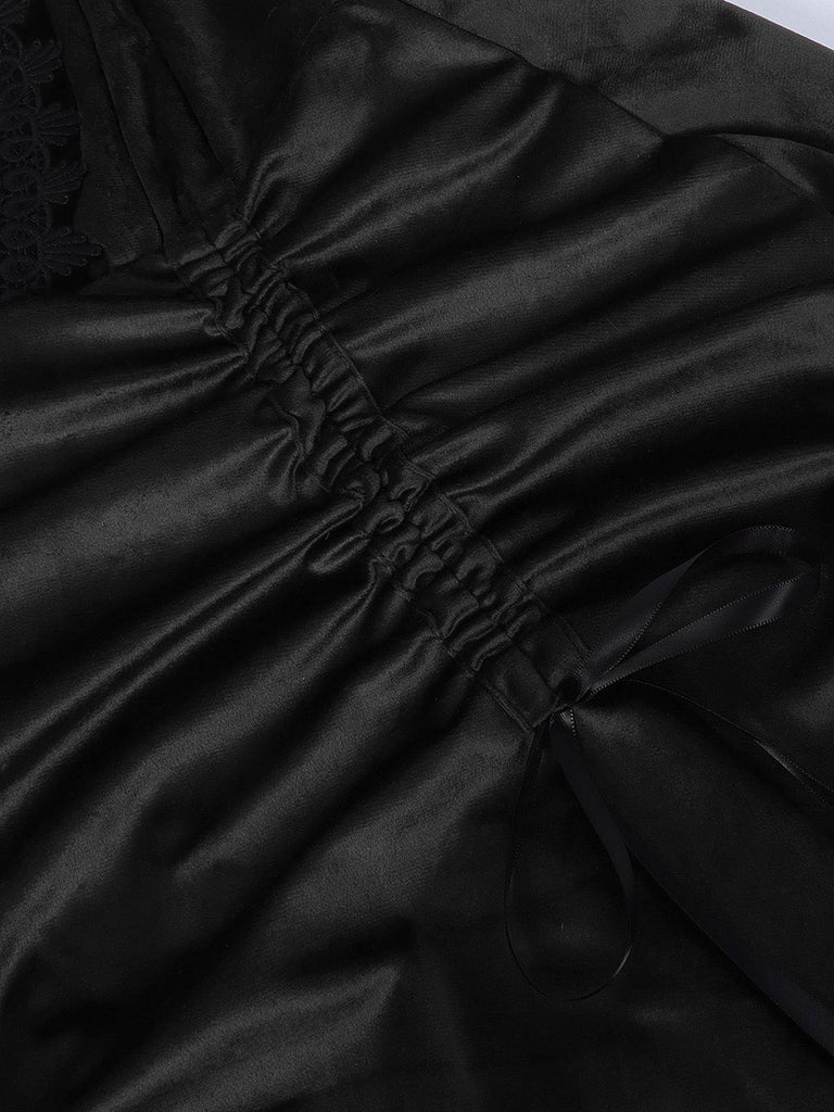 Robe gothique d’Halloween en dentelle et tulle, lacée et froncée années 1950