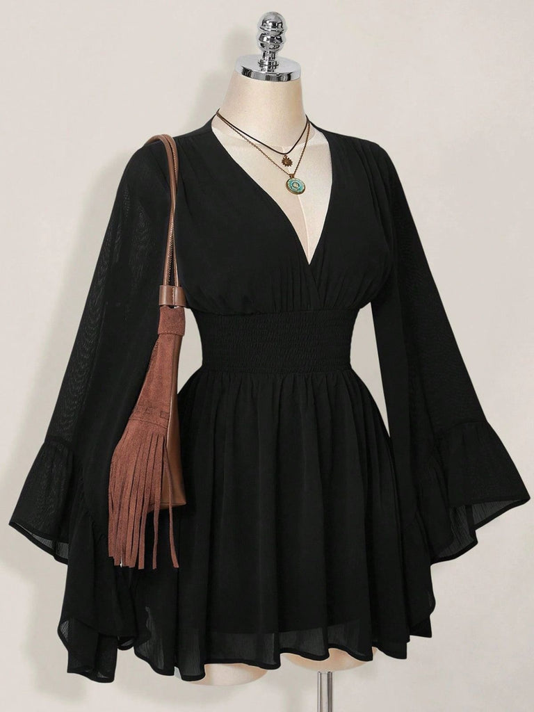 Robe Noir Mousseline Col V Smocké Waist Mini Années 1930