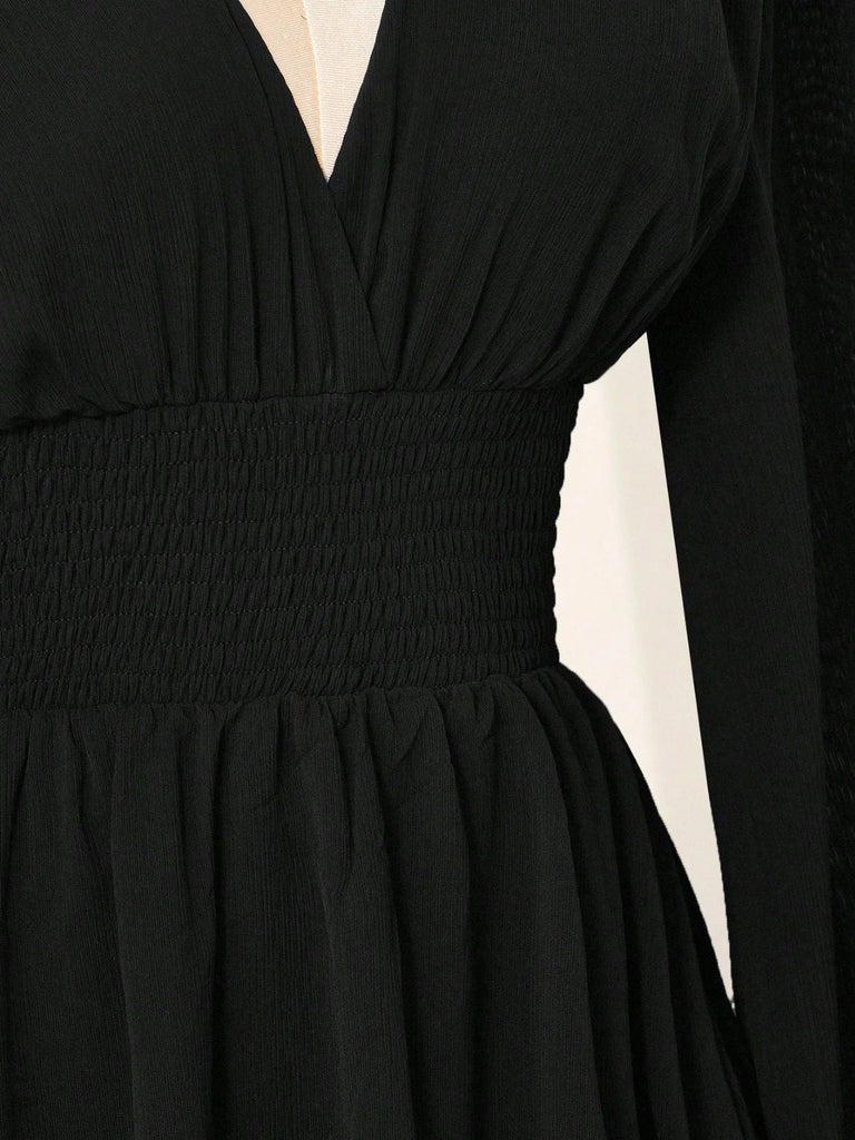 Robe Noir Mousseline Col V Smocké Waist Mini Années 1930