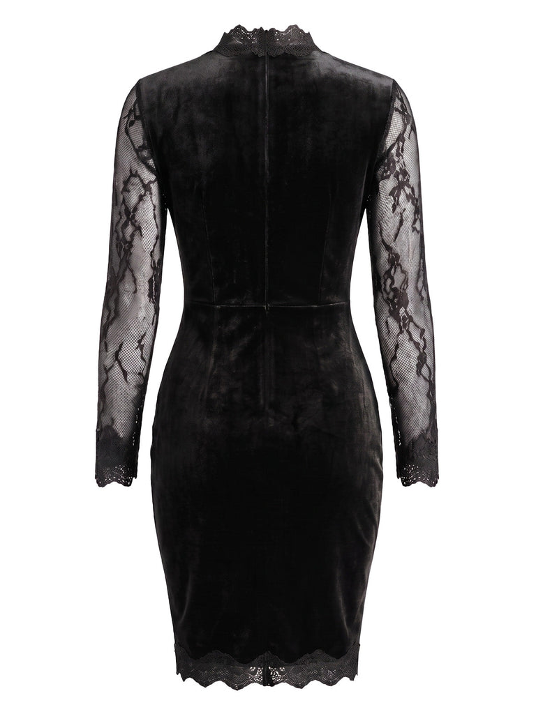 Robe moulante en velours avec dentelle patchwork, manches transparentes et découpe devant années 1960