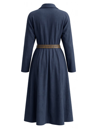 Robe bleu foncé à revers, col V et boutons décoratifs années 1940 - 2