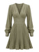 Robe verte unie plissée à col V et manches lanternes Années 1950
