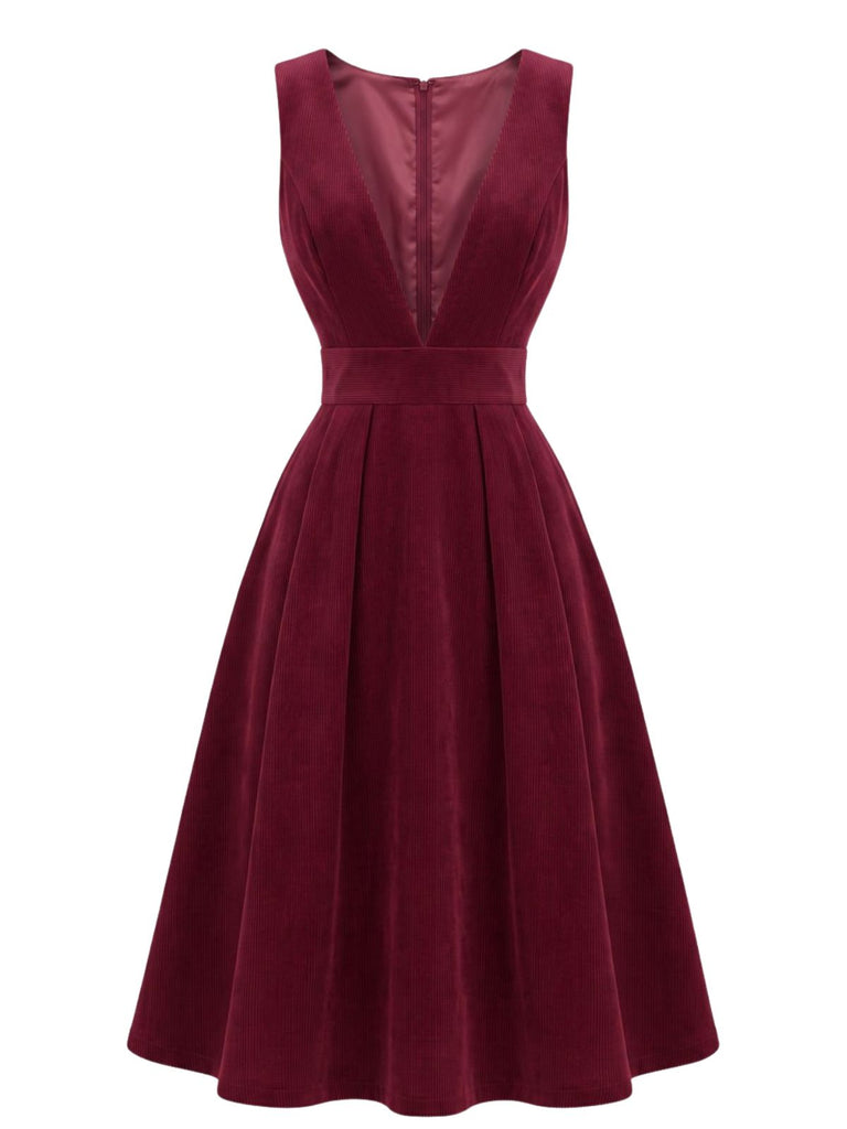 Robe chasuble en velours côtelé plissé à décolleté V profond années 1950 - 1