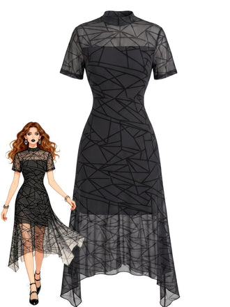 Robe gothique noire en tulle à toile d’araignée et empiècements années 1940
