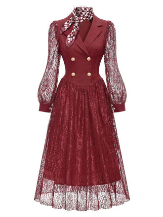 [Prévente] Robe à revers et double boutonnage avec écharpe en dentelle années 1970 - 2