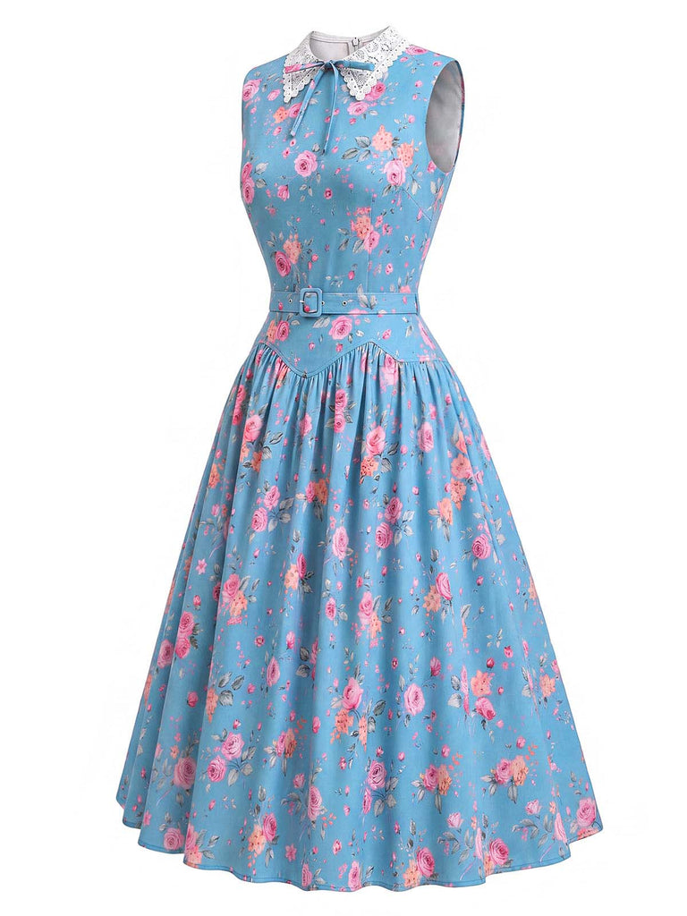 [Prévente] Robe bleue à fleurs, col en dentelle et ceinture années 1950