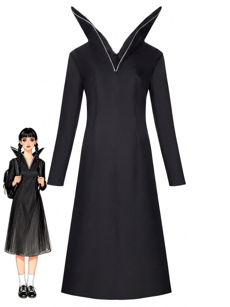 Robe midi gothique noire à col montant et manches longues années 1940