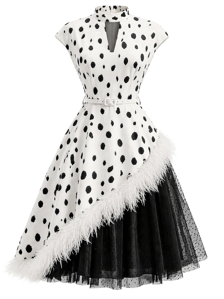 [Prévente] Robe noire et blanche à pois, bordure plumes et ceinture années 1950