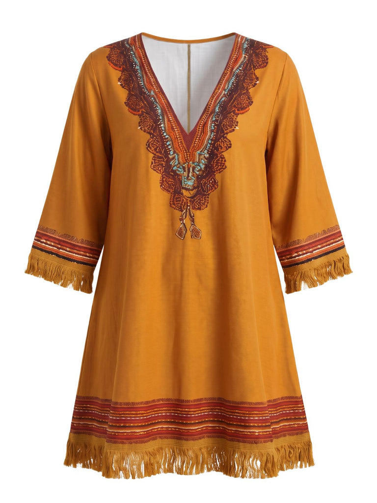 Robe bohème marron à col V et franges à pompons années 1970