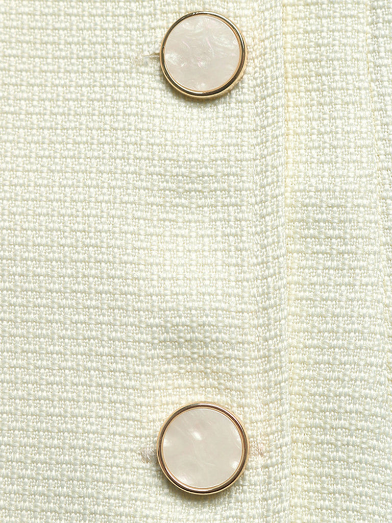 Robe courte beige ajustée à poignets plissés et boutons années 1960 - 6