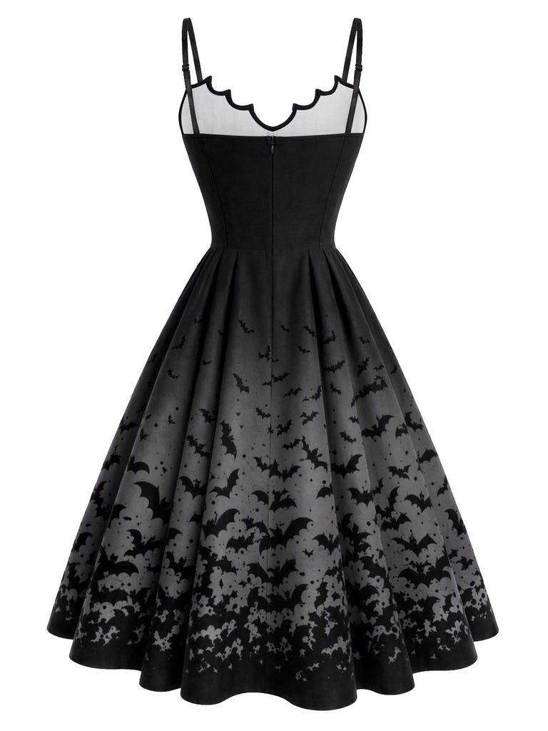 [Prévente] Robe gothique noire évasée à chauves-souris et fines bretelles années 1950