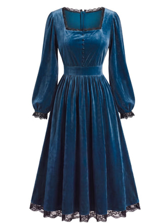 Robe en velours à col carré, bordure en dentelle et manches longues Années 1970 - 1