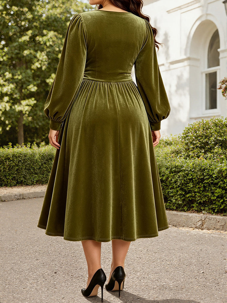 [Grande Taille] Robe vert militaire en velours uni à col V Années 1950 - 5