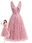Robe rose en tulle à col V et broderies florales à sequins Années 1950