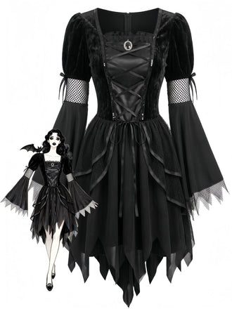 Robe de sorcière gothique noire à poignets de plumes années 1950