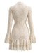 Robe moulante dentelle col V manches longues et ourlet volants années 1970