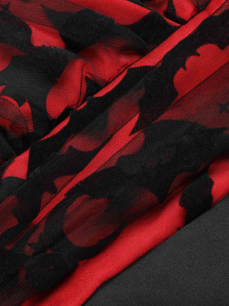 Combinaison chauve-souris rouge à col en V d'Halloween des années 1930