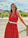Robe dos nu rouge à pois des années 1950