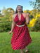 Robe dos nu rouge à pois des années 1950