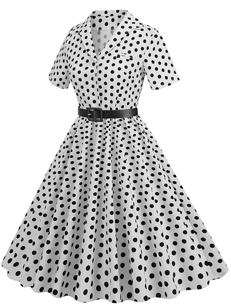 Robe à pois avec ceinture et revers des années 1950