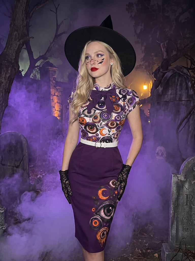[Prévente] Robe violette coupe ajustée ceinture col montant et motif œil façon Halloween années 60