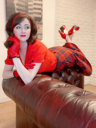 Chemisier boutonné rouge à revers uni des années 40