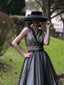 Robe noire en maille à pois et col en V des années 1950
