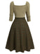 Robe à col carré beige à carreaux marron des années 1950