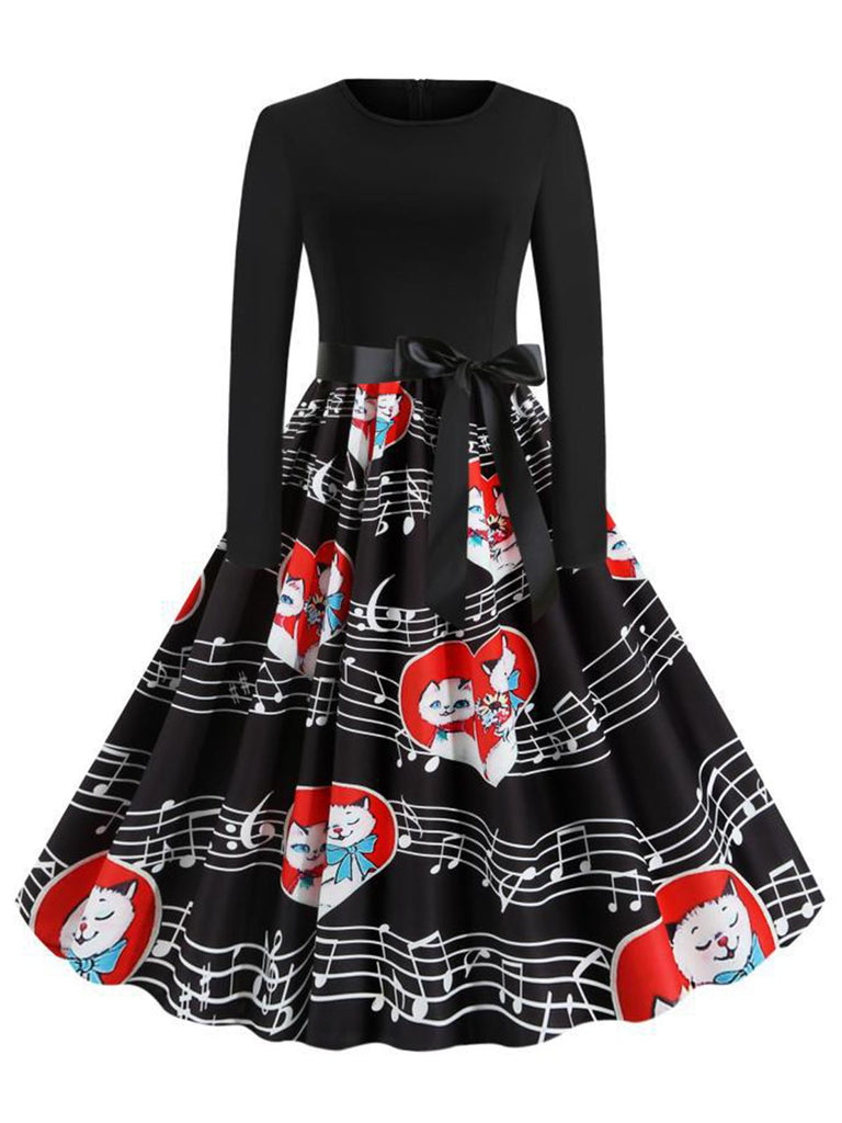 Robe noire patchwork à motifs de chats et de notes de musique des années 1950