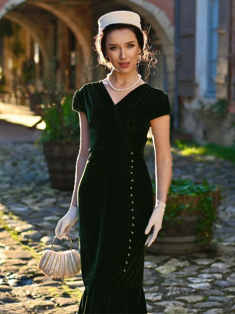 Robe de sirène en velours vert col en V et boutons des années 1930