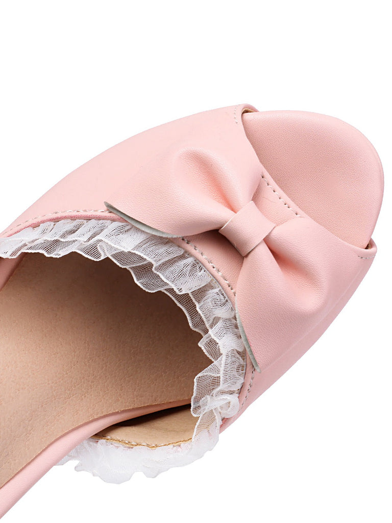 Chaussures à talons hauts et bout ouvert avec bordure en dentelle perlée