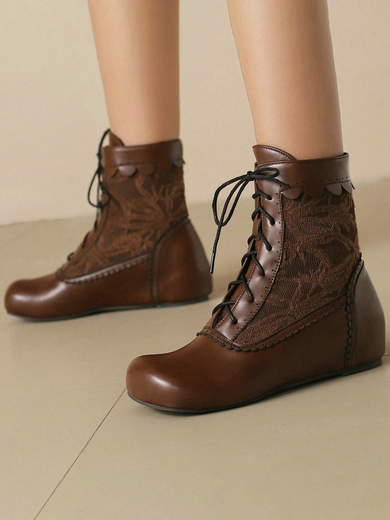 Bottes à lacets brodées vintage avec talon intérieur