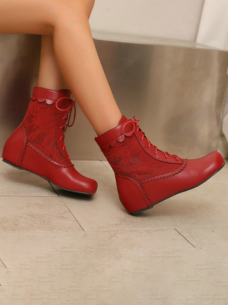 Bottes à lacets brodées vintage avec talon intérieur