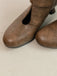 Bottines à bout rond, découpes, boucle et talon bloc