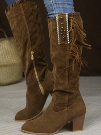 Bottes hautes marron en daim à pompons ethniques et talon épais