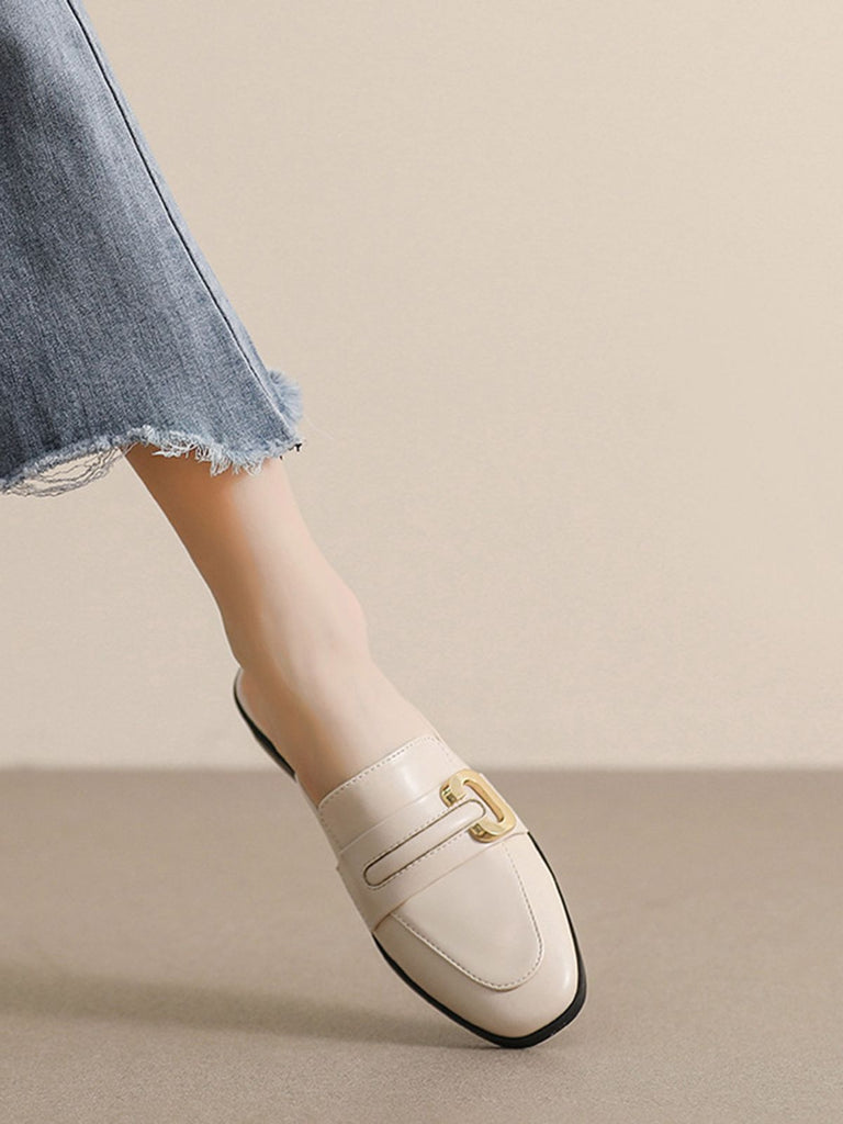 Mocassins rétro en cuir beige à demi-pantoufles