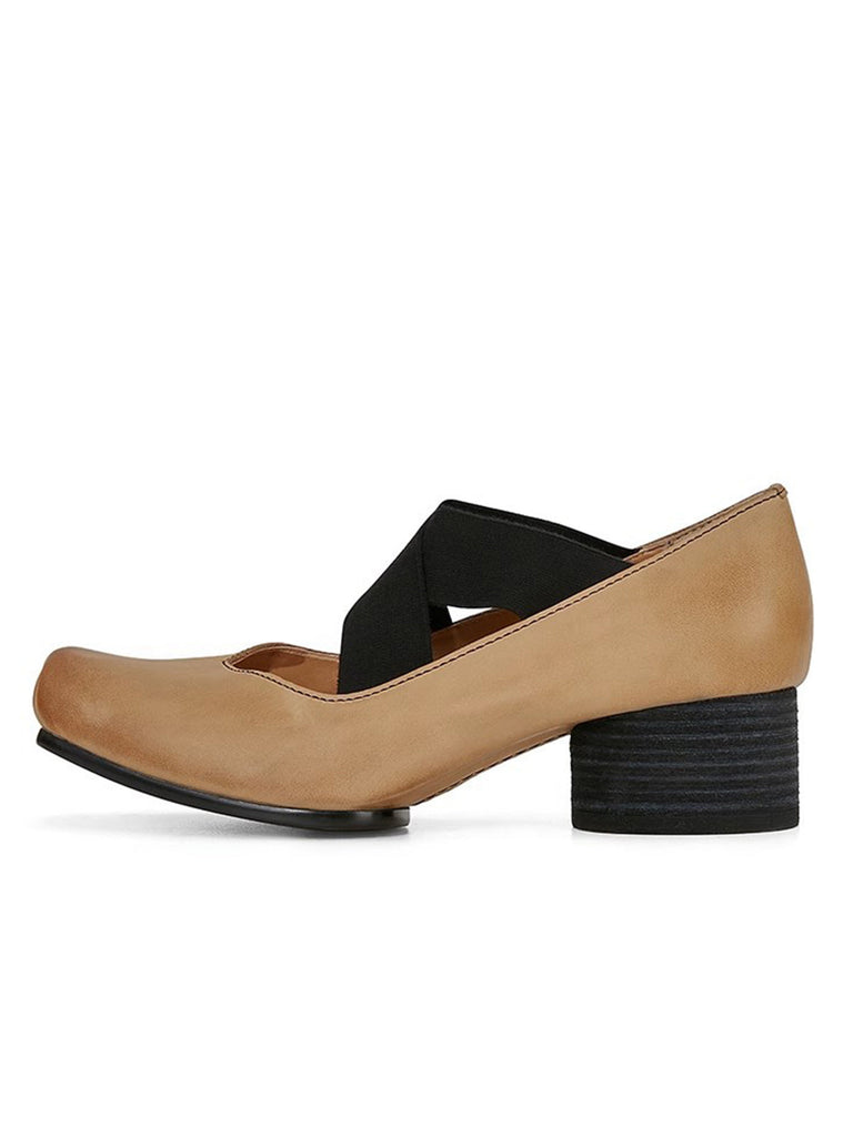 Chaussures rétro à talons hauts et brides croisées