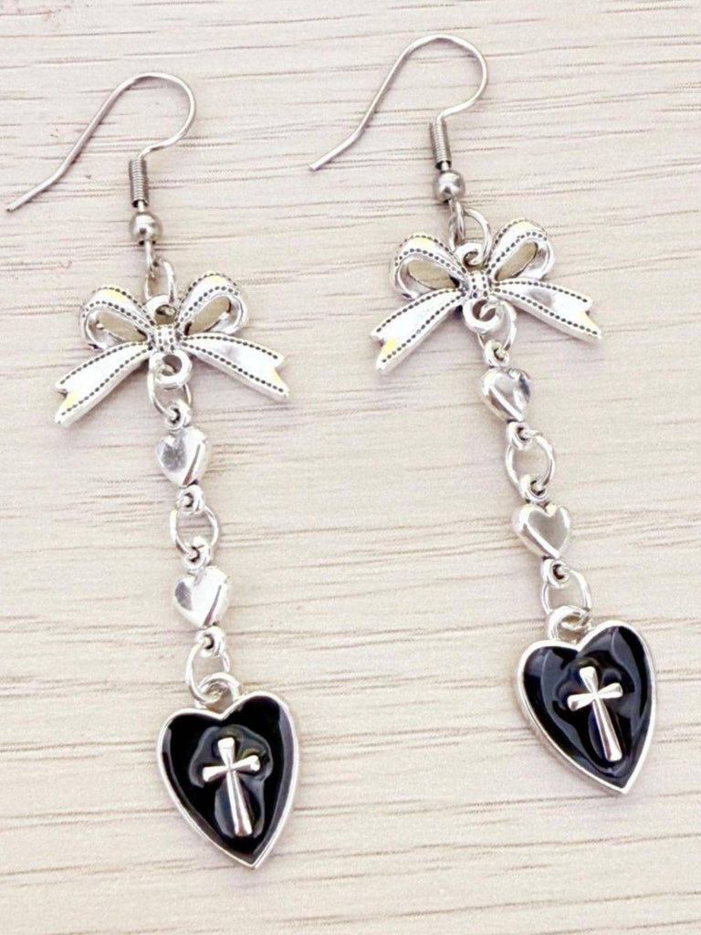 Boucles d'oreilles gothiques en croix de cœur et nœud papillon