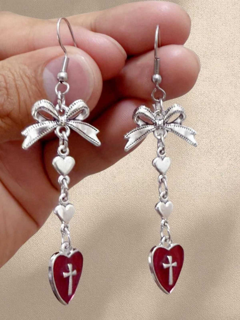 Boucles d'oreilles gothiques en croix de cœur et nœud papillon