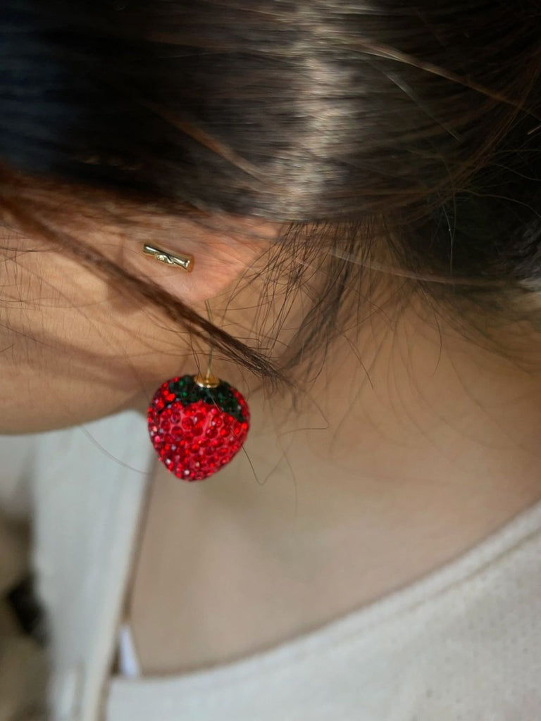 Rouge Étincelant Strass Fraise Boucles d'Oreilles Pendantes 2