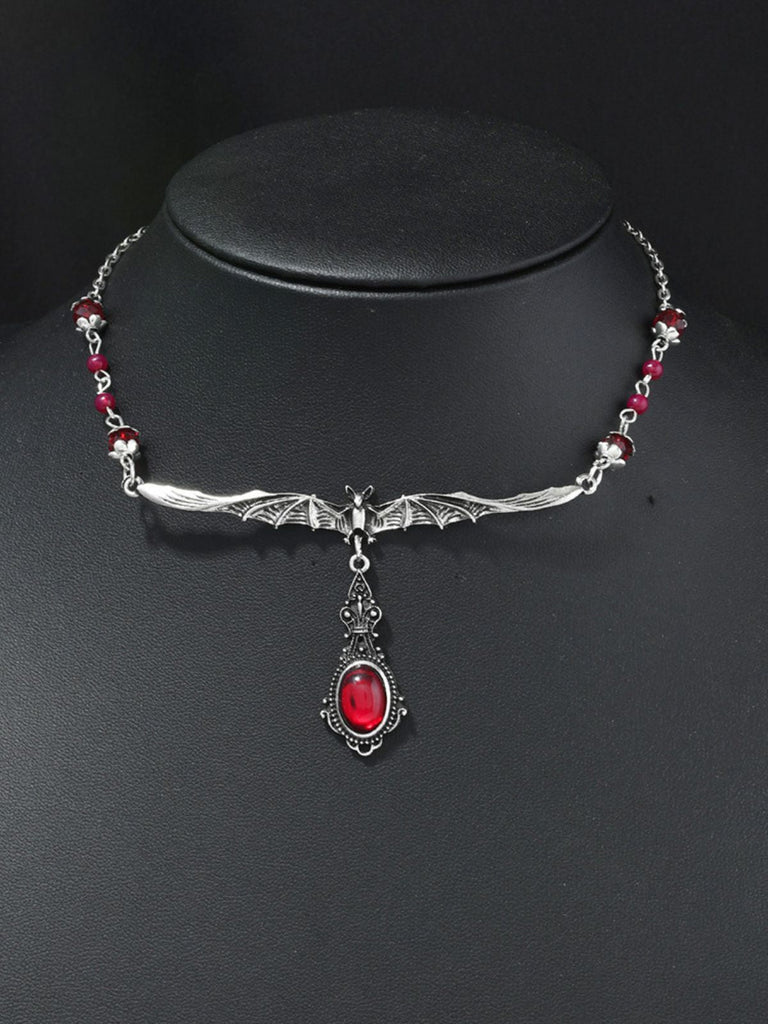Collier gothique à pendentif chauve-souris et rubis rouge