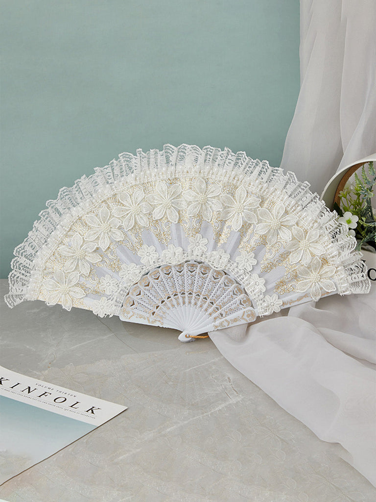 Éventail pliant blanc en satin et dentelle à fleurs 3D