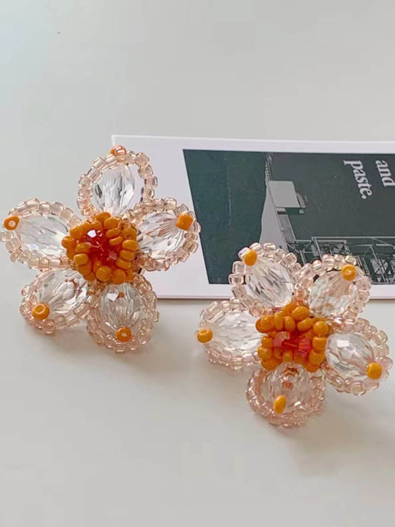 Jolies boucles d'oreilles à tige avec perles et fleurs